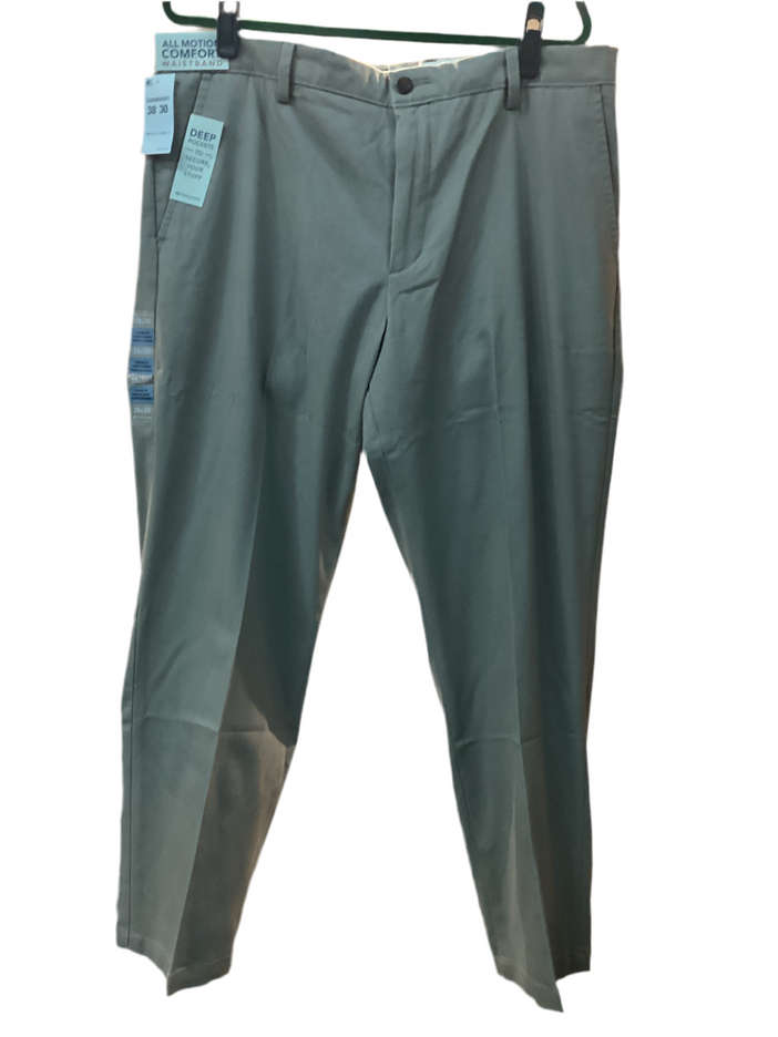 NWT men’s khaki classic fit Dockers 38x30