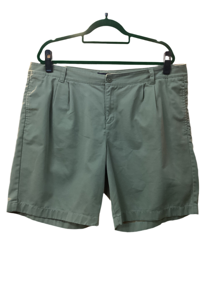 Men’s cargo shorts original beige Lands’ End size 18